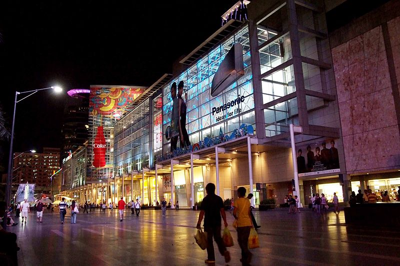 Exploring the Largest Shopping Mall in Bangkok