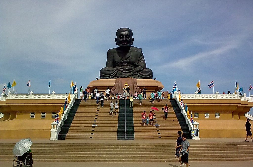 A Visit to Wat Huay Mongkol
