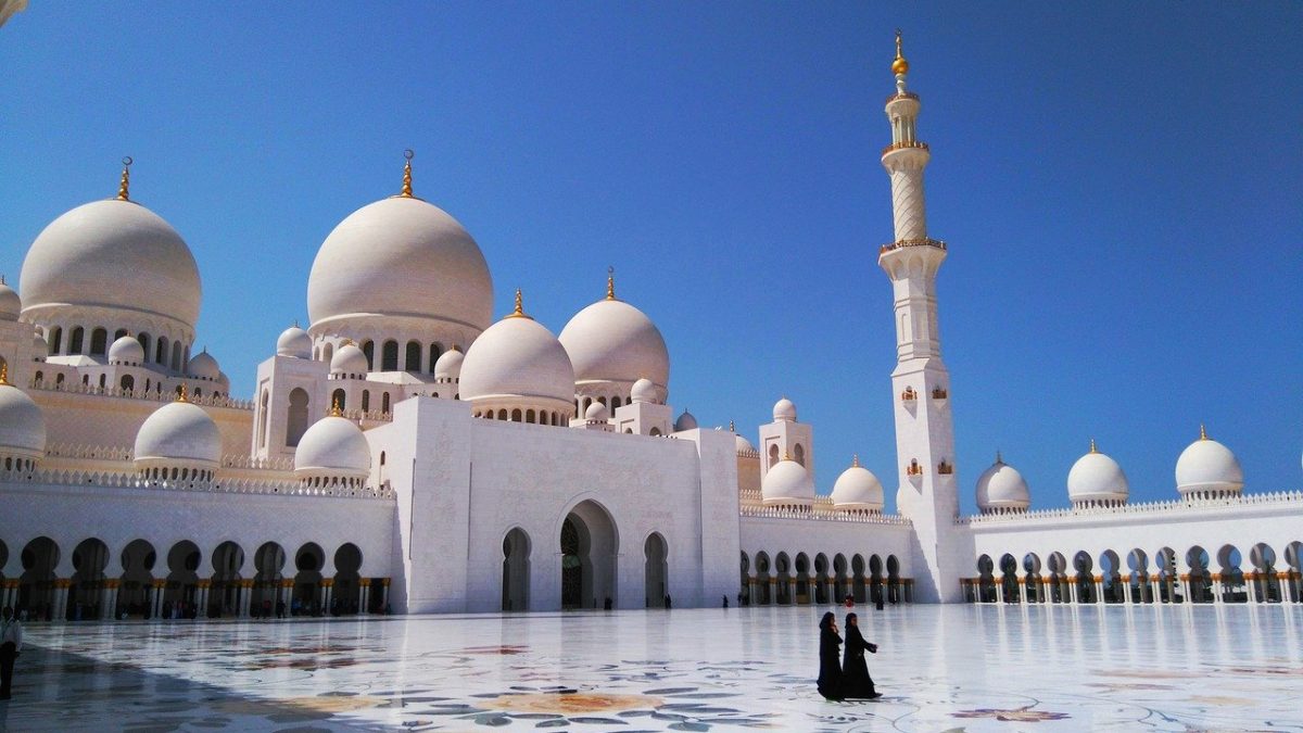 Visiting Sheikh Zayed Grand Mosque