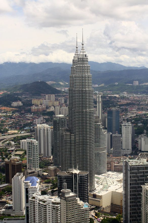 682px-View_from_Menara_Kuala_Lumpur_tower_(3362915709)