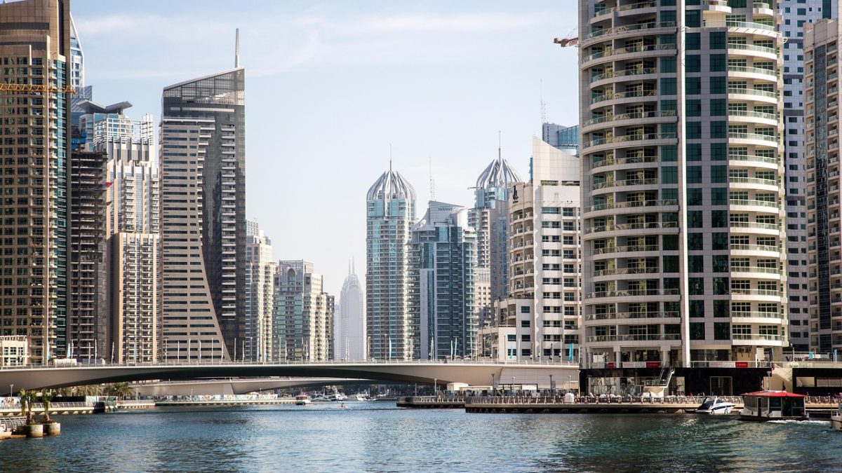 When Do People Travel to Dubai? – A Dive into Seasonal Visitor Patterns