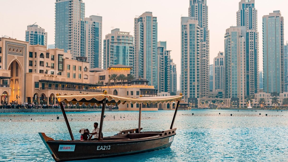 Sunsets, Shopping & Seaside Cafés: A Perfect Day Itinerary on Dubai’s Beachfront