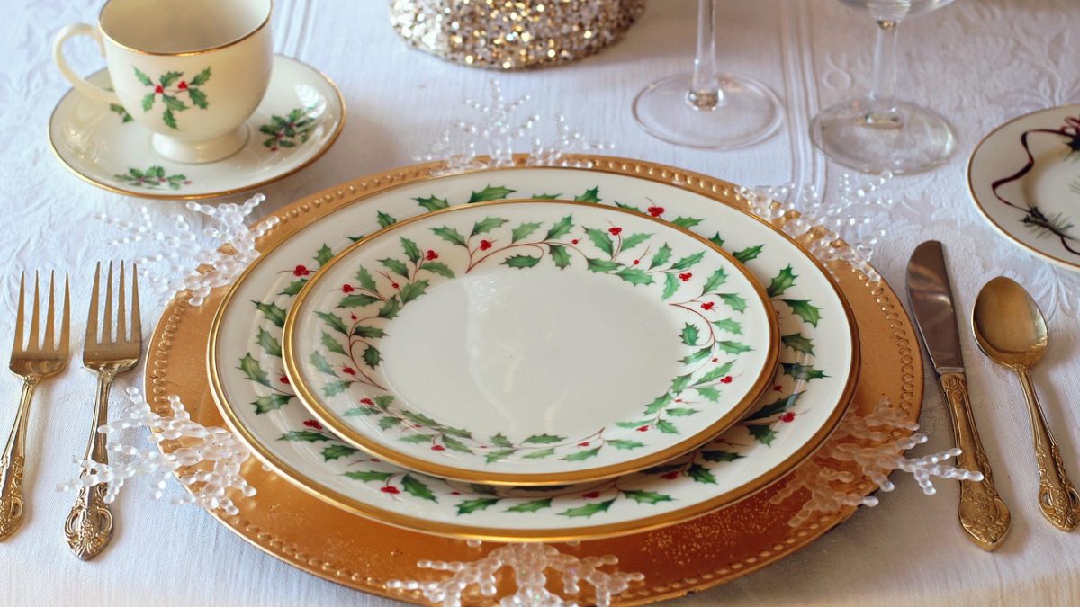 Crafting Memorable Dining Experiences: Within Island Environments