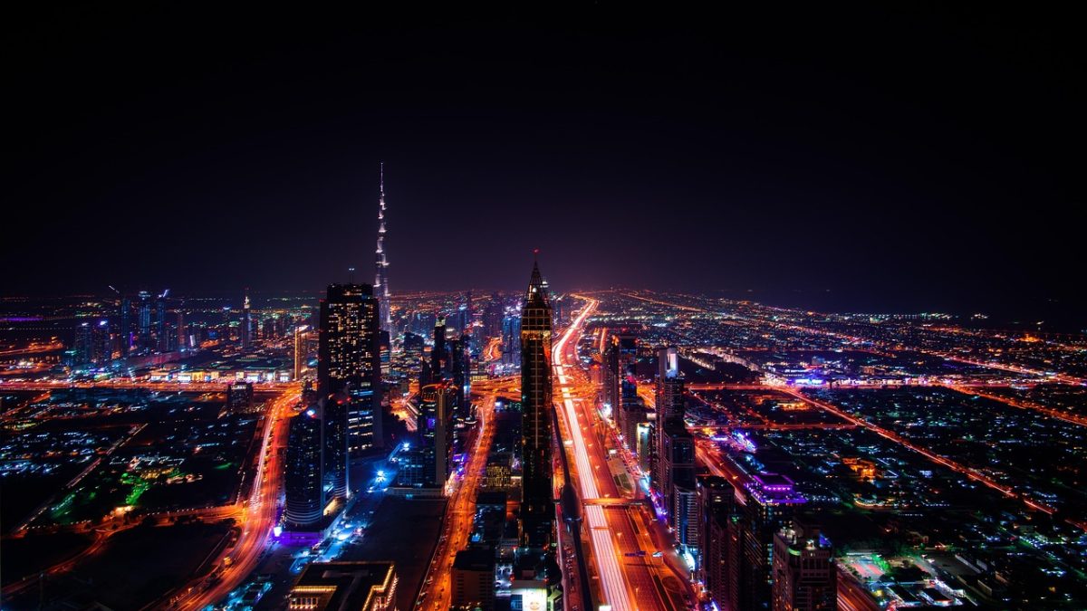 The Dubai Bleisure Guide: How to Combine Work and Leisure While Staying in Central Dubai