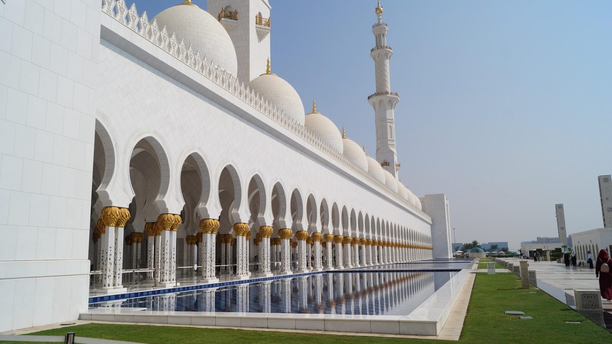 Abu Dhabi’s Highlights Beyond the Guidebook: Venturing Beyond the Typical