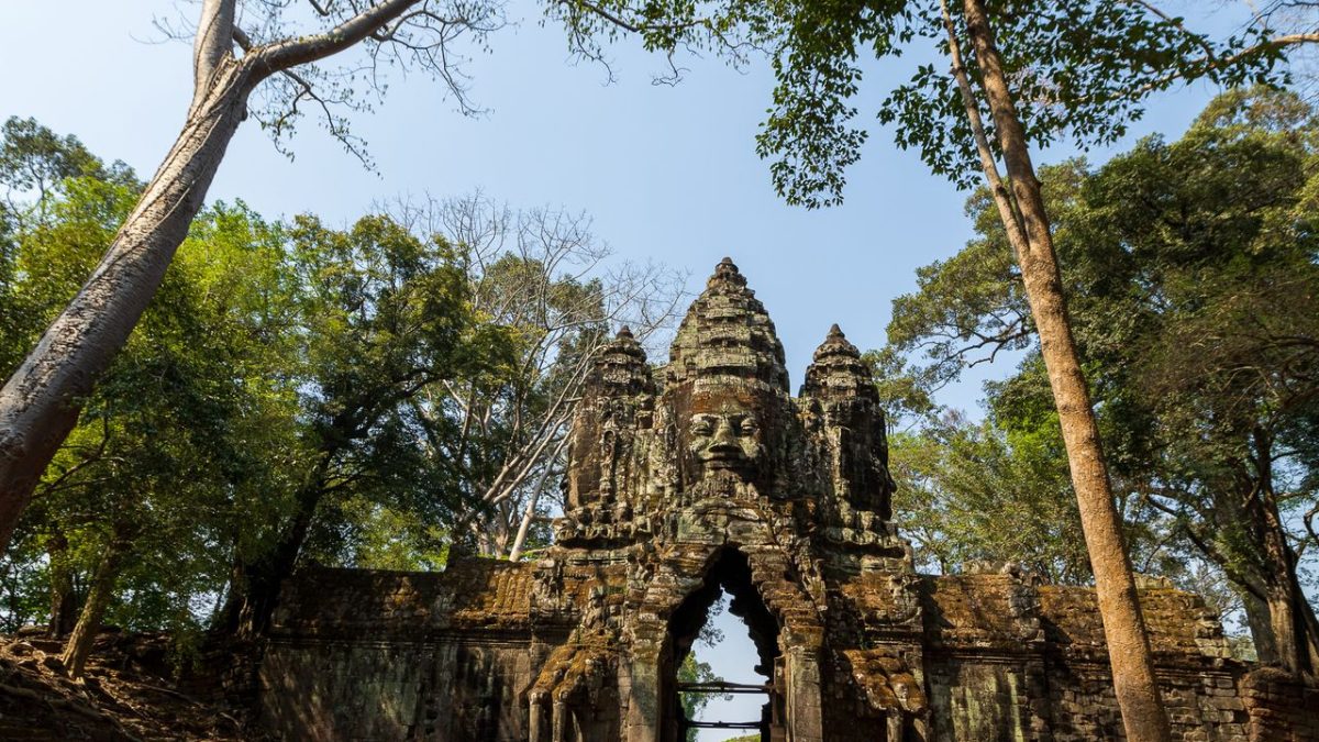 Experience Siem Reap: The Essential Travel Guide