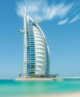 From Souks to Supercars – Why Dubai Never Runs Out of Things to Surprise You