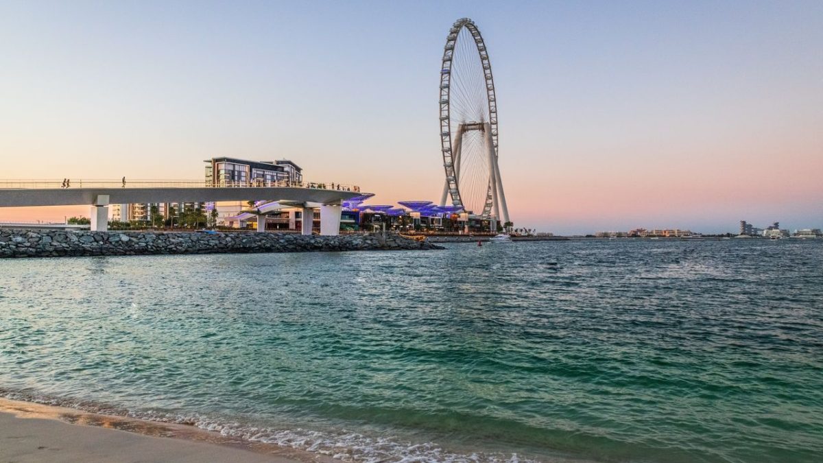 What’s It Like Staying Near Dubai Marina for the First Time?