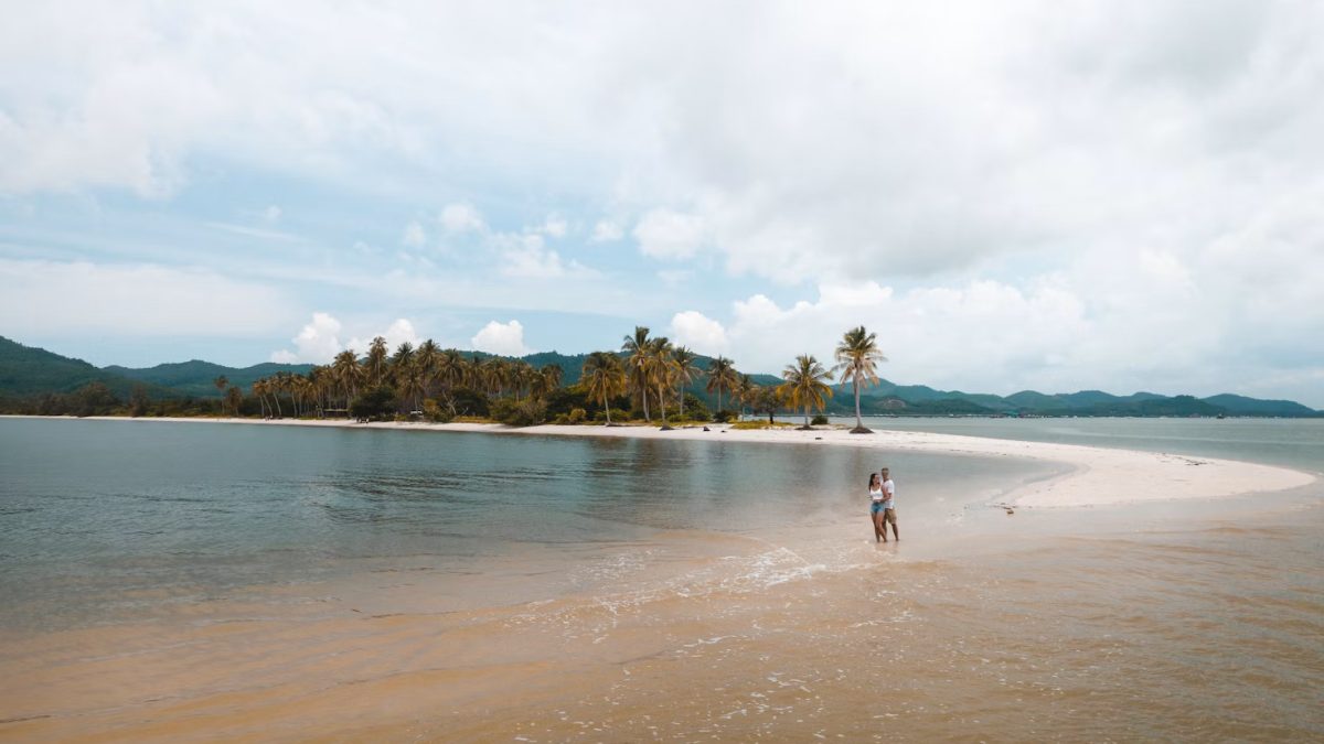 Why is Koh Yao Yai perfect for a slow travel holiday?