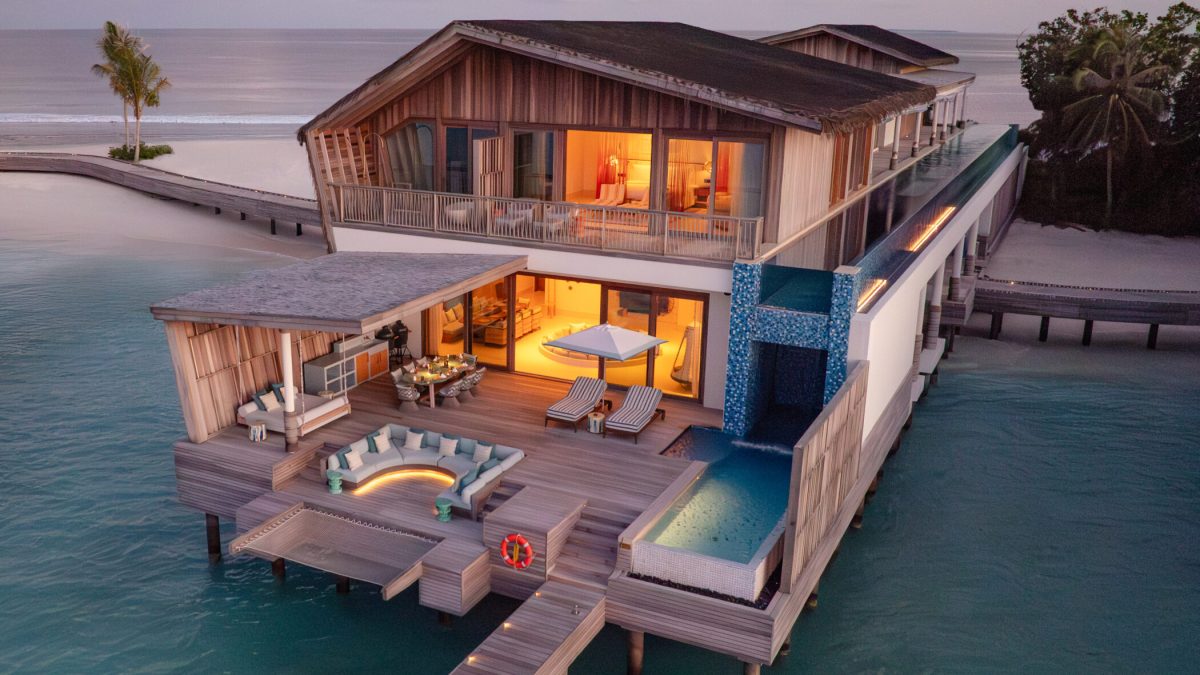 Why Private Butler Service Is Redefining the Ultra-Luxury Maldives Resort Experience