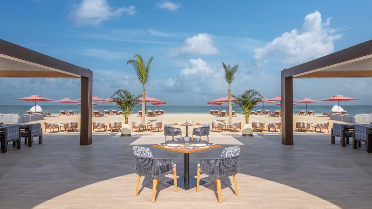 Beach Resorts vs Desert Resorts in Ras Al Khaimah: Which Is Better for Families?