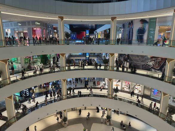 A Luxury Shopping Day in Dubai : From Gold Souks to Designer Malls